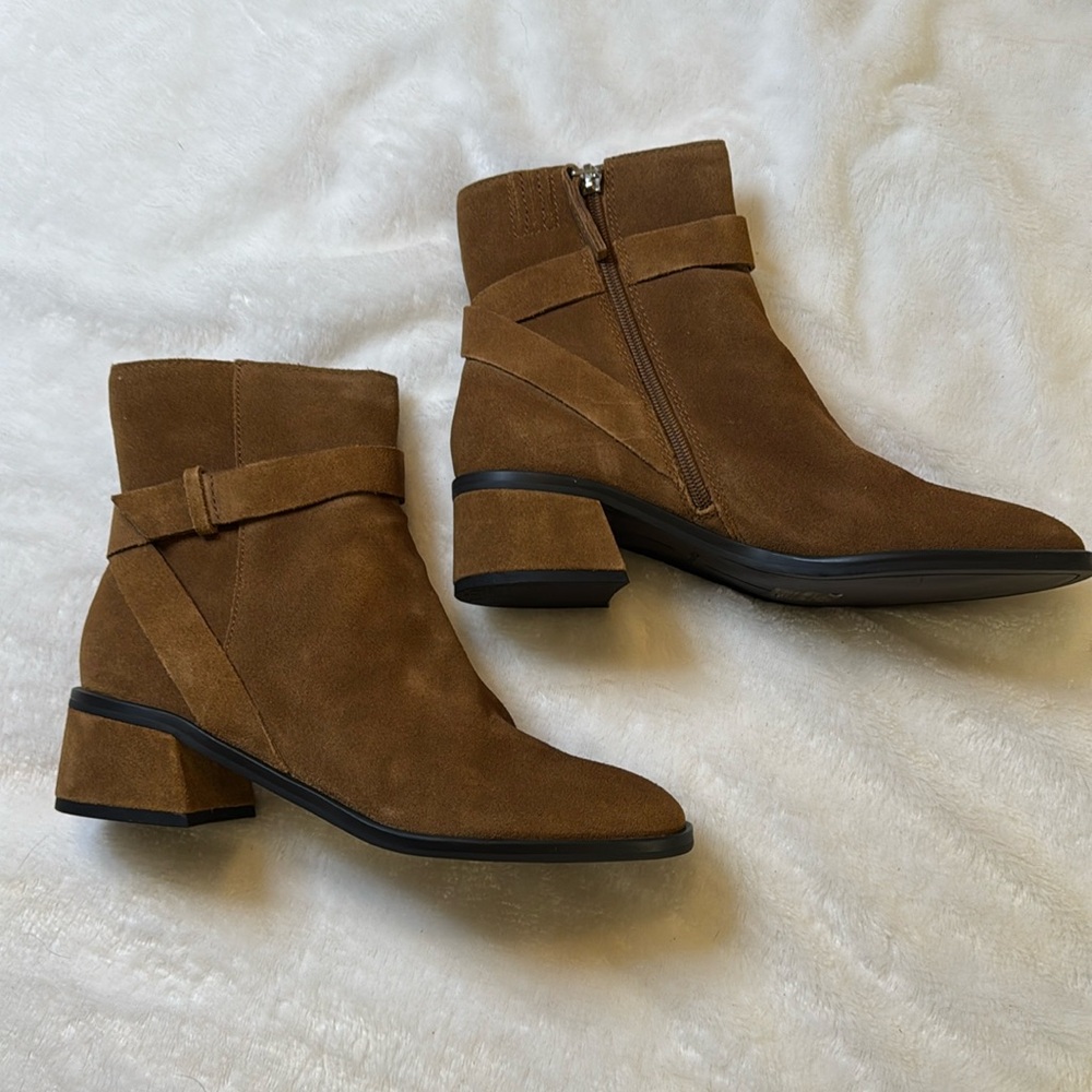 Dolce Vita Lorrie Suede Brown Bootie Sz 8
